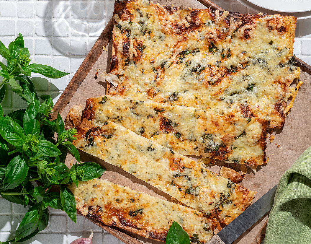 Tarplan Ahjulavašš küüslauguse juustukattega 2 / Lavash with garlic cheese topping